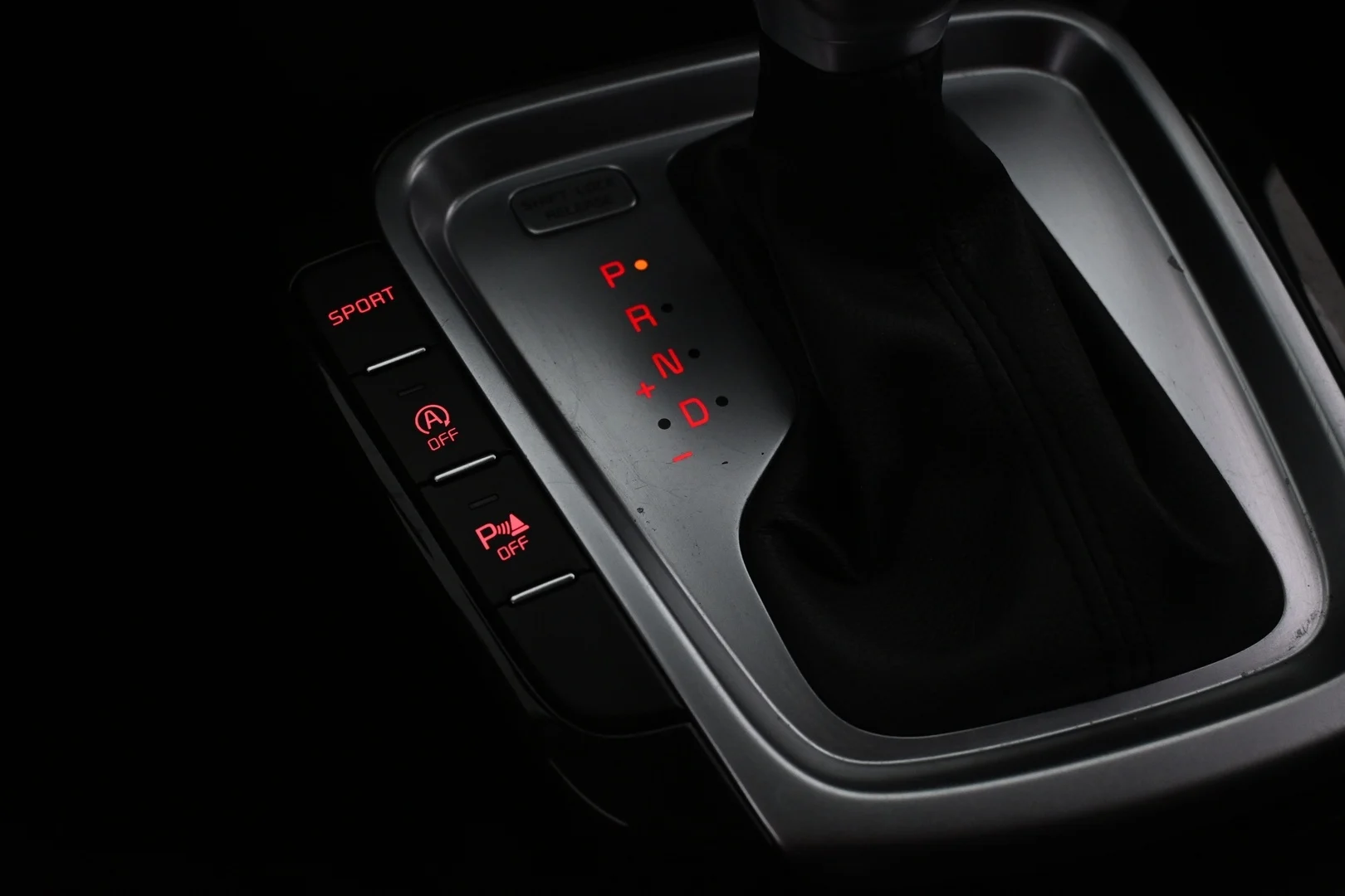 Car Image - 3KH5LOKrRfV4wihZgL7OrE