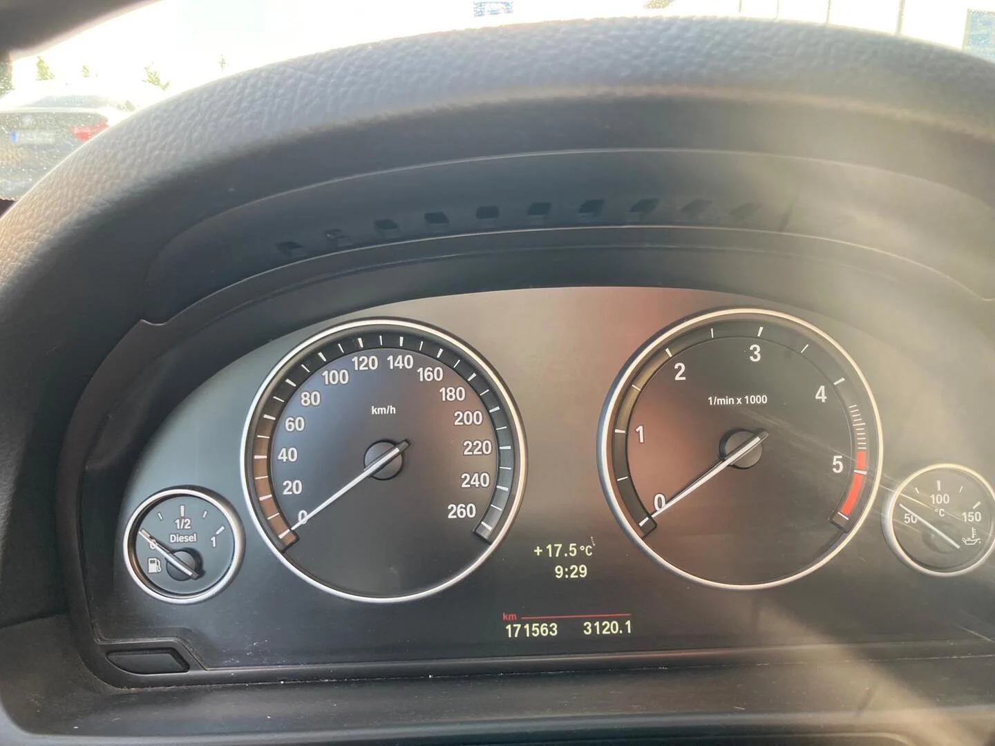 Car Image - 2IUKqYTDwJOGIBfT2Vx3KS