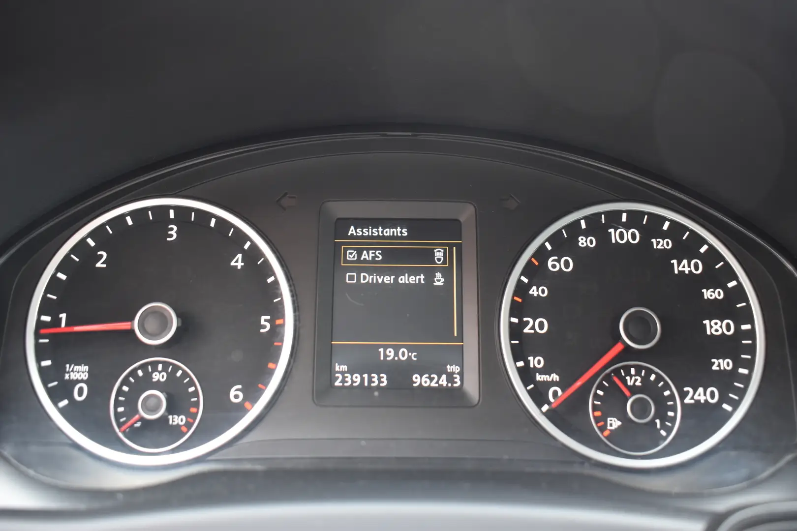 Car Image - 6dEBqlYm3AA0UwGsrPQF77