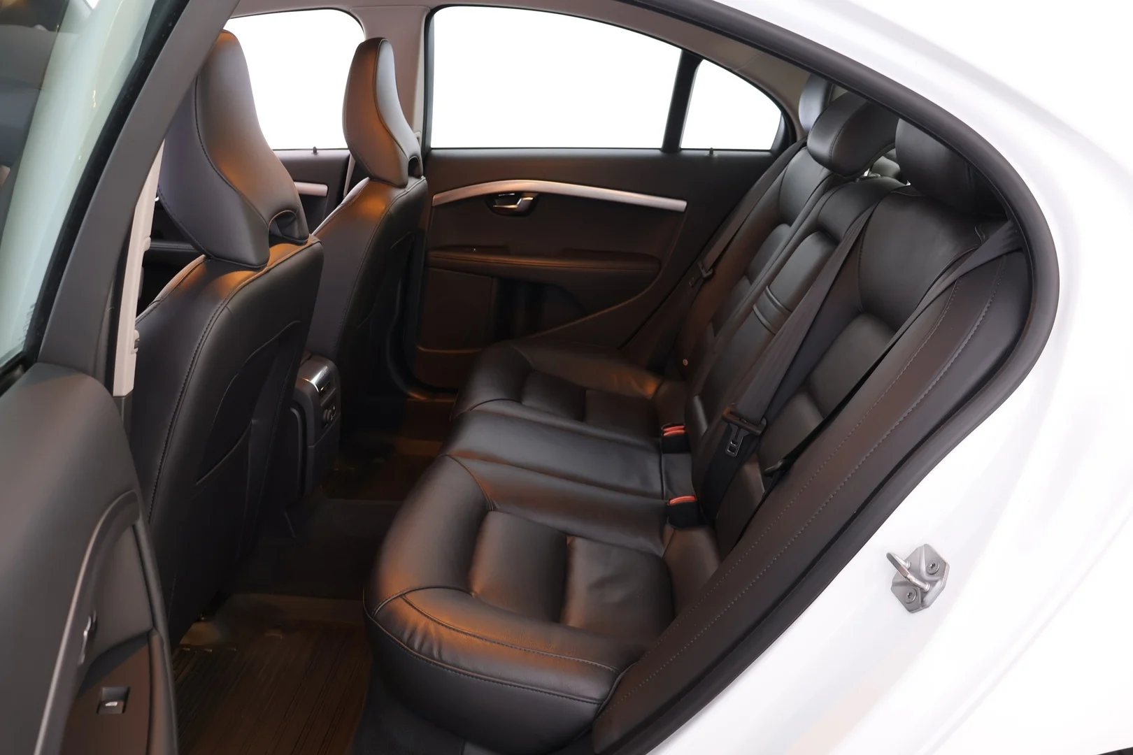 Car Image - 7yW5RNmZXe7bPM9hLv69xx