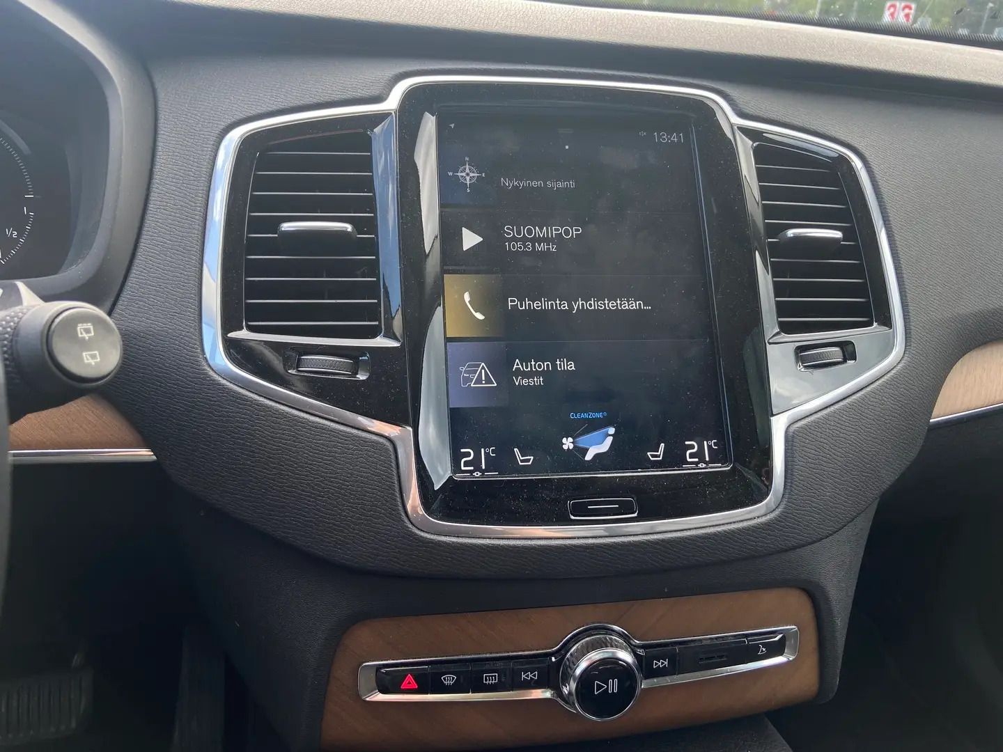 Car Image - 4wW1S9kFIfL4MHzDBegmmj