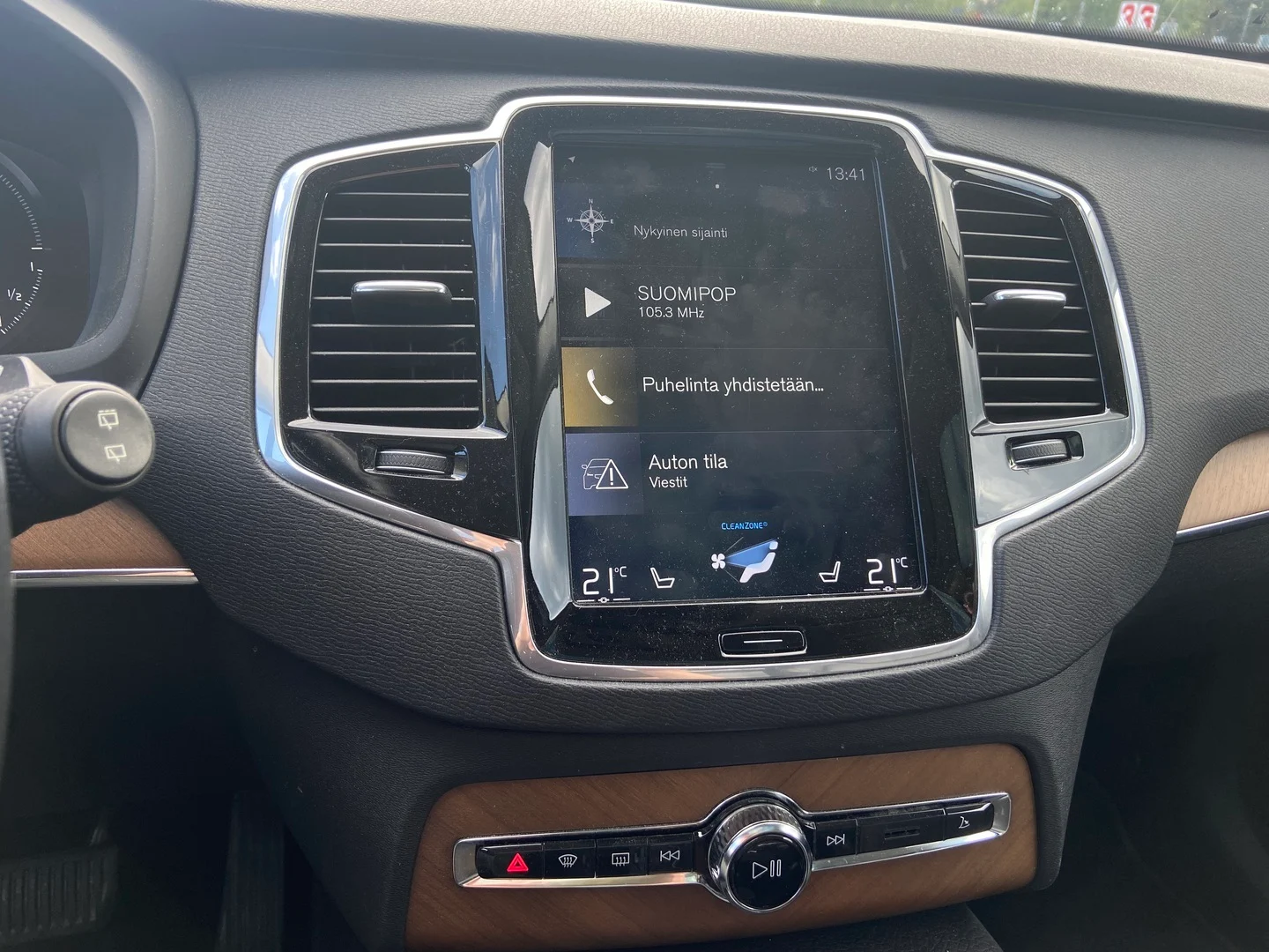 Car Image - 4wW1S9kFIfL4MHzDBegmmj