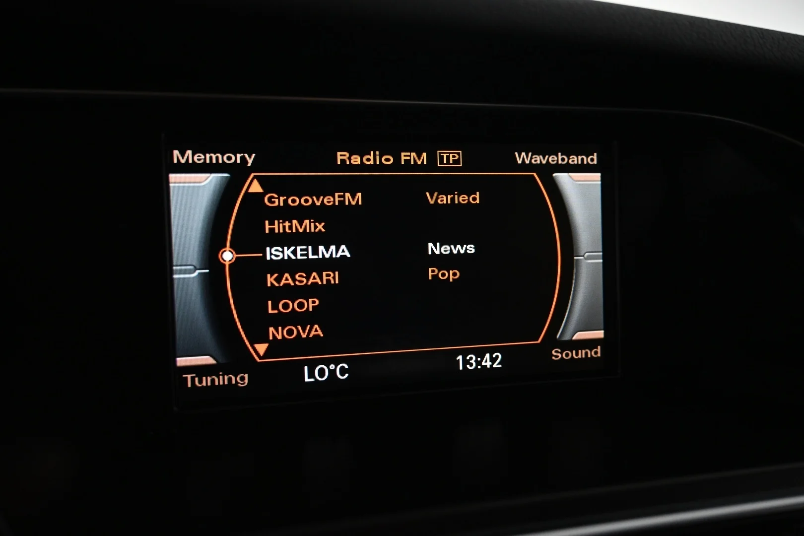 Car Image - 6kpfvQDEKedfsMrn5d0Ei0