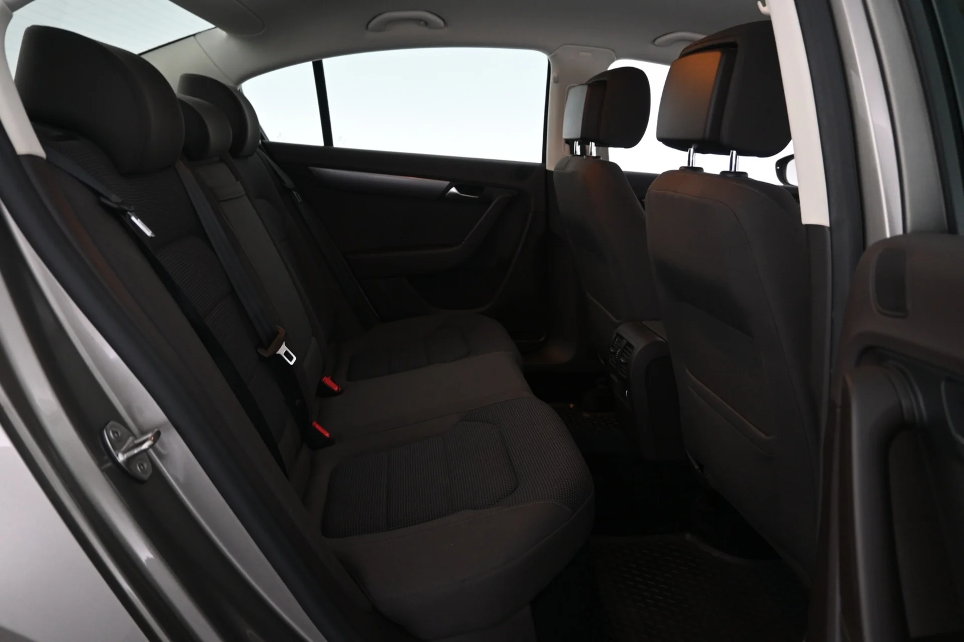 Car Image - sY1q2V1hTCQFqTrUqcoHR