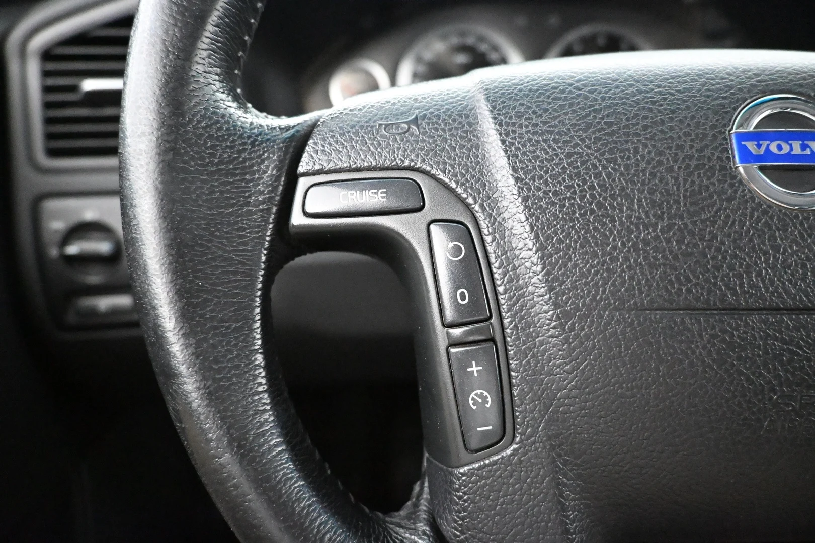 Car Image - 3q2JEkrY2X8qSF9vgy0FpJ