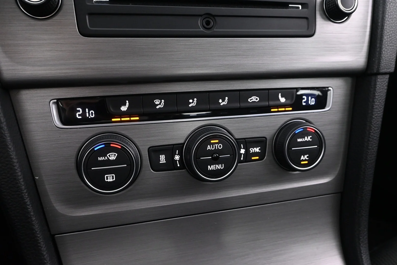 Car Image - 588e9tKYrvCuEeyIyVkgnZ