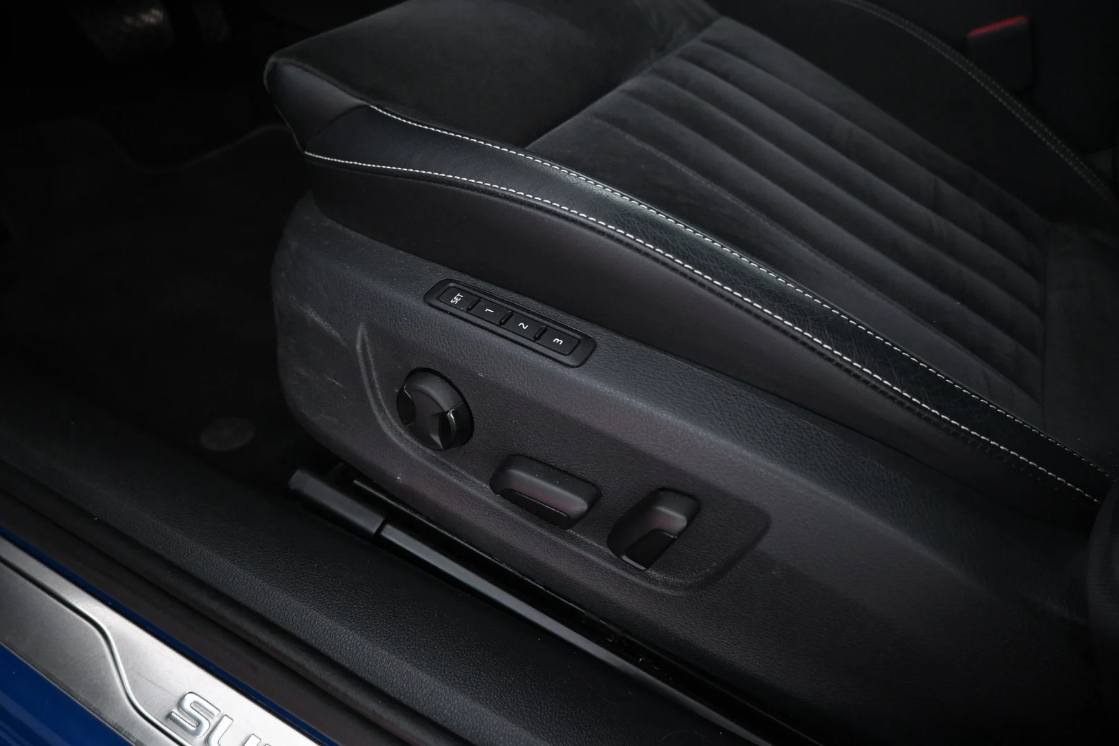 Car Image - 5jxPgzfrXf9zCUWUj6dKwH