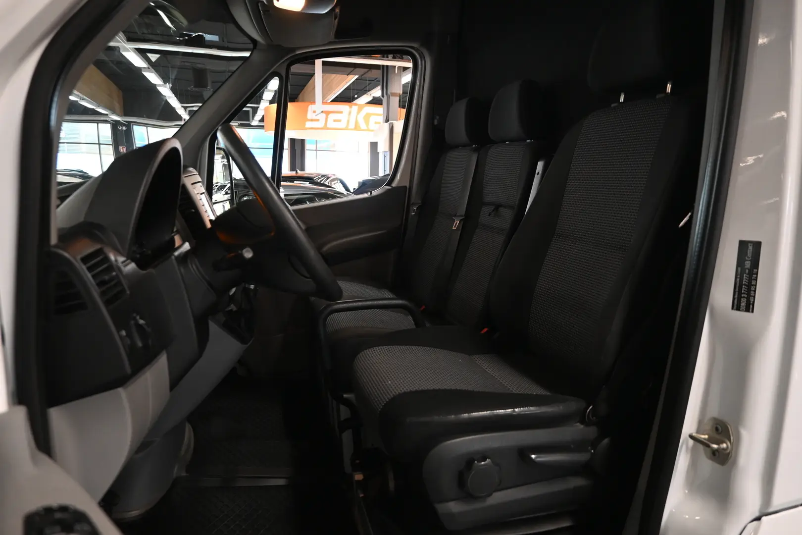 Car Image - 4qZnDMJWFbbfLAApwB1eMq