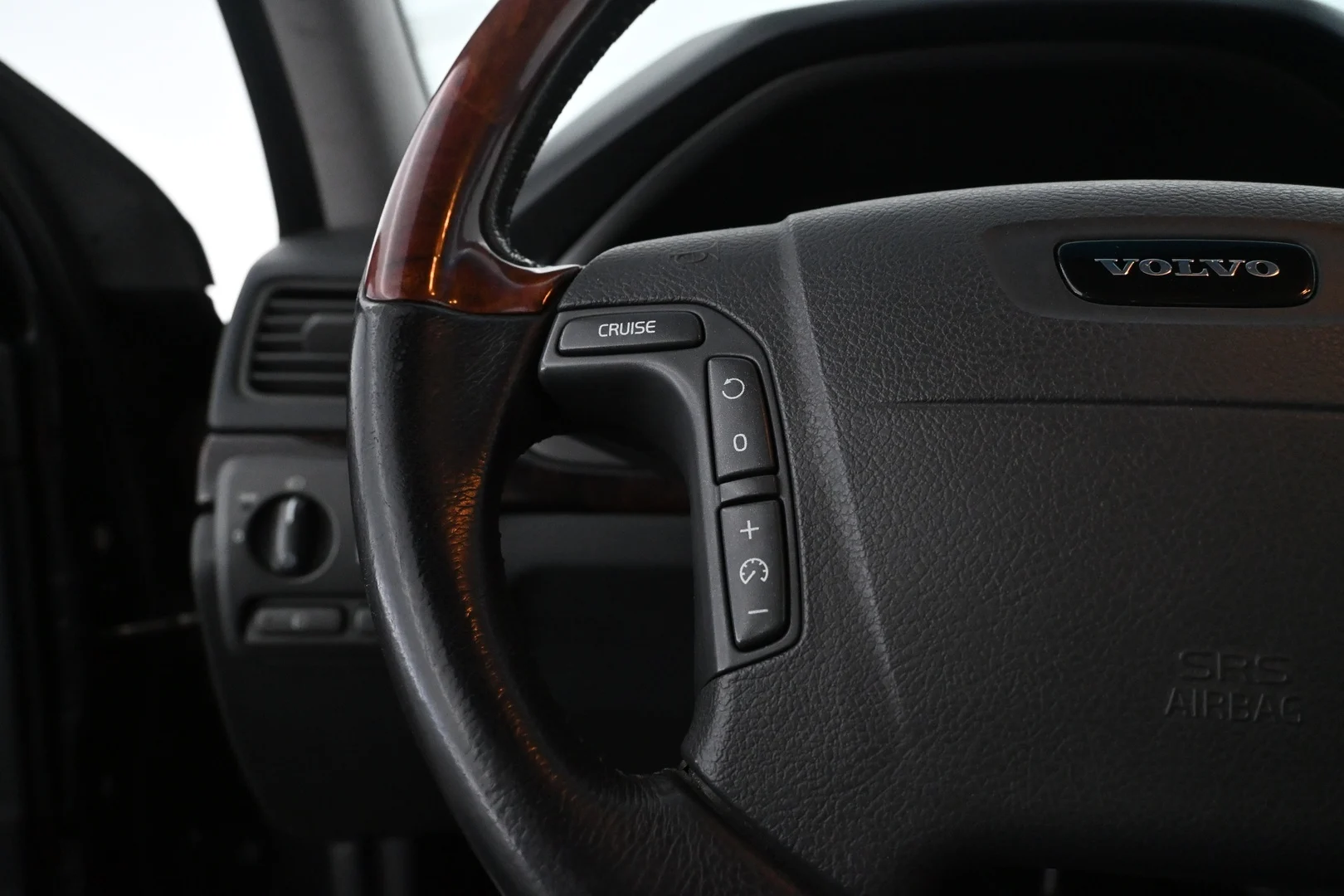 Car Image - 3If7aLyuEh30pLqO8QXHuc