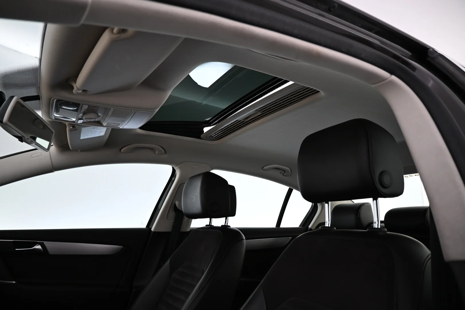Car Image - 3HUhCJwAbvmNt3cJ9nppAJ