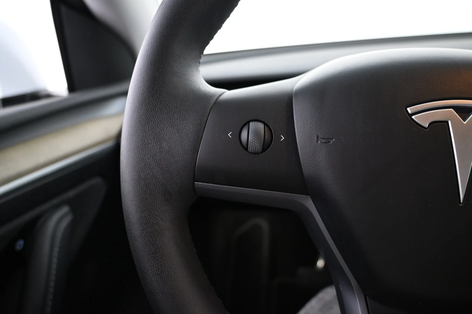Car Image - 7kG3th3ieoHuUtHv0vzMOk