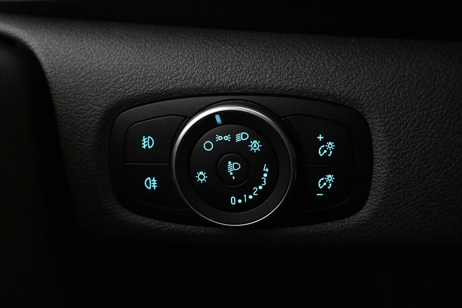 Car Image - 3giTBgWflIJ4Bz04cejvxQ