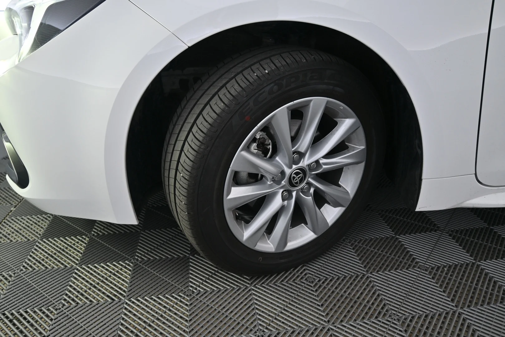 Car Image - 4NQnBBhVjNm28cUkAiQxAx