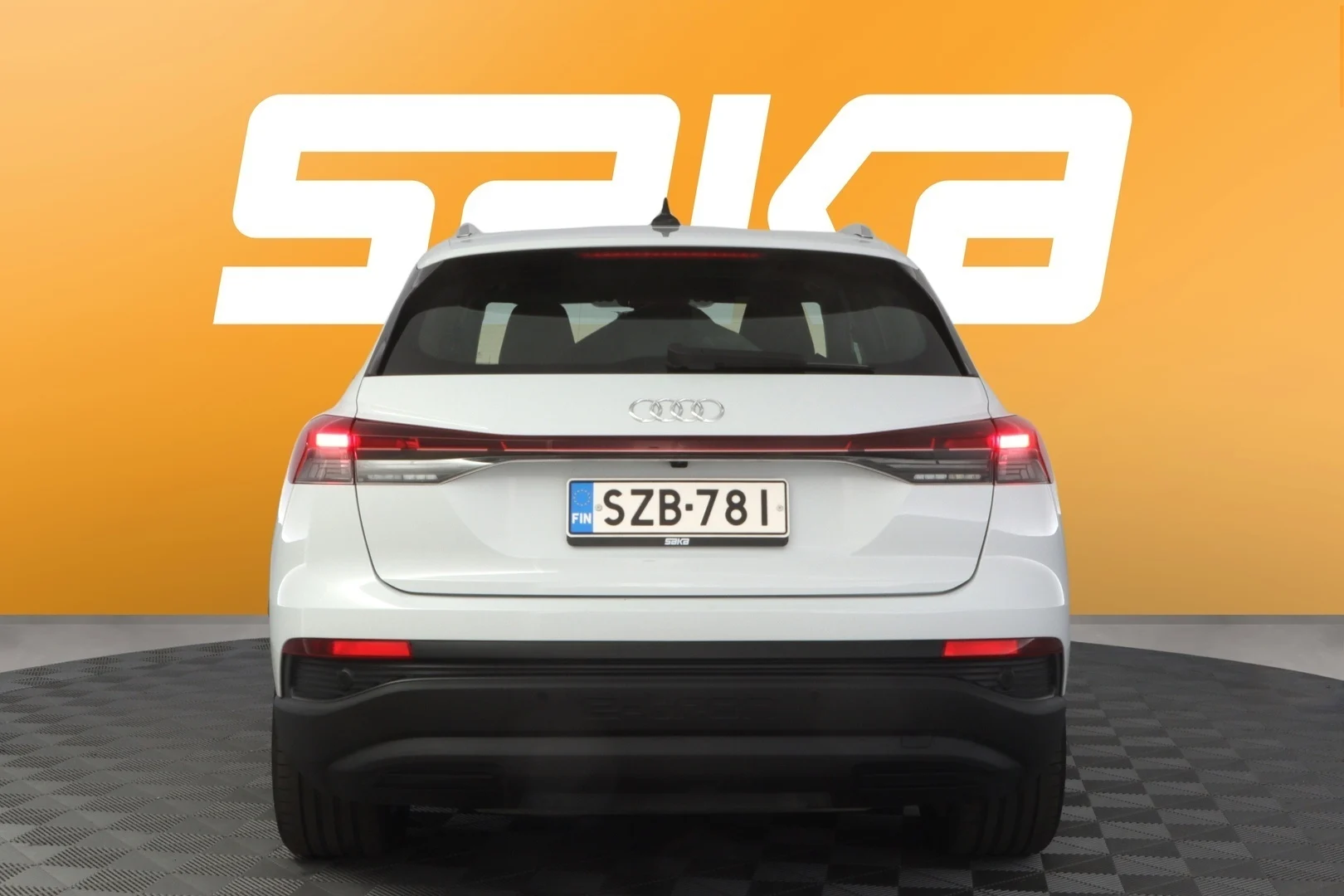 Car Image - 19KV4wkYGcUvCvzCymyNt6