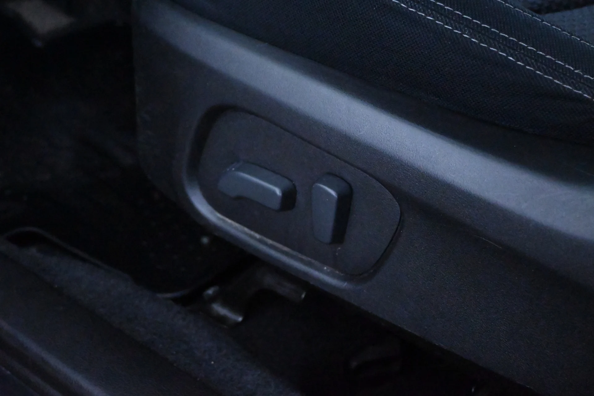 Car Image - 5SkX6JnRyI1nj2y59c8s6N