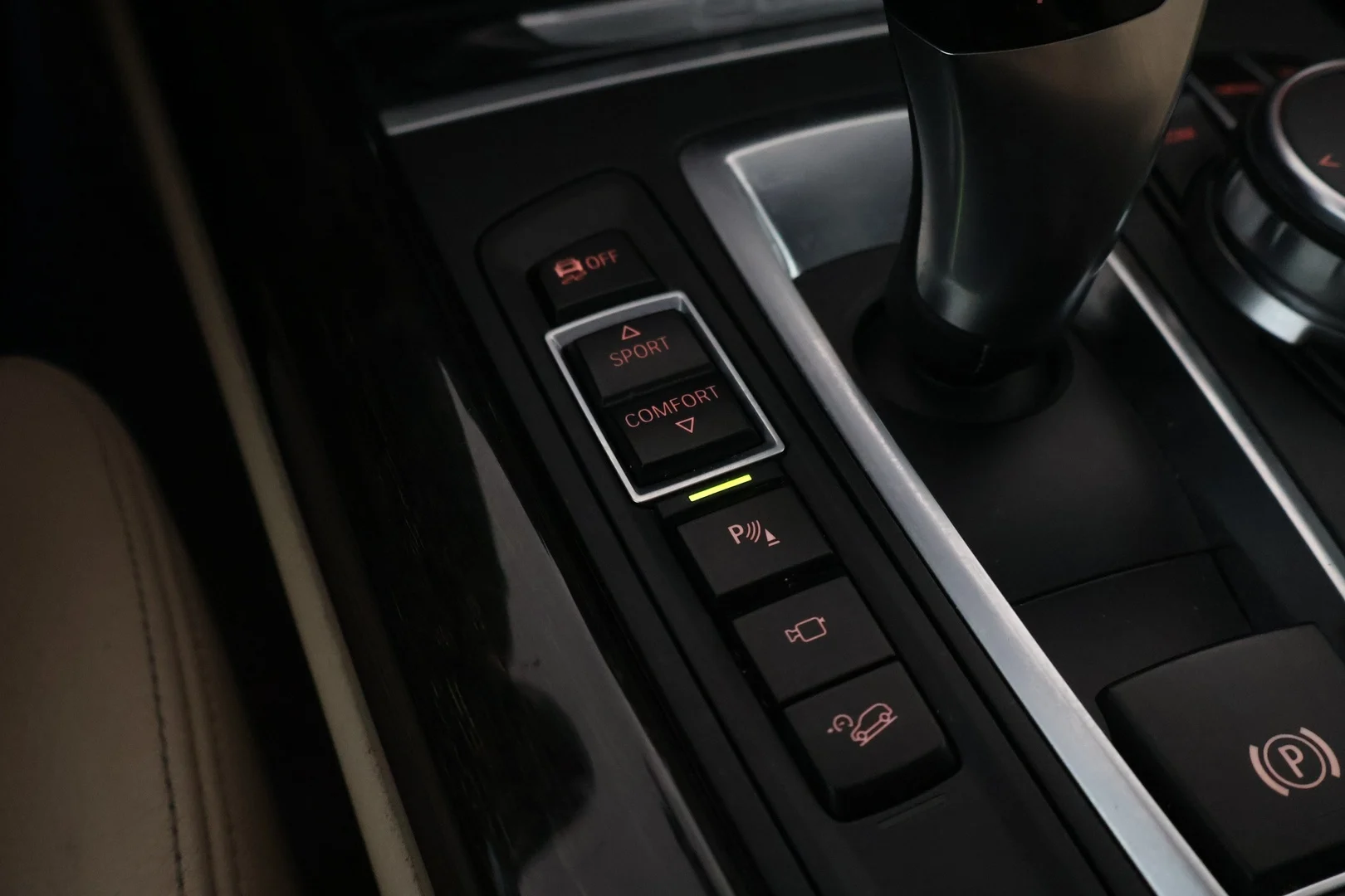Car Image - 6oXDktJs0hZNKGpNmggSUm