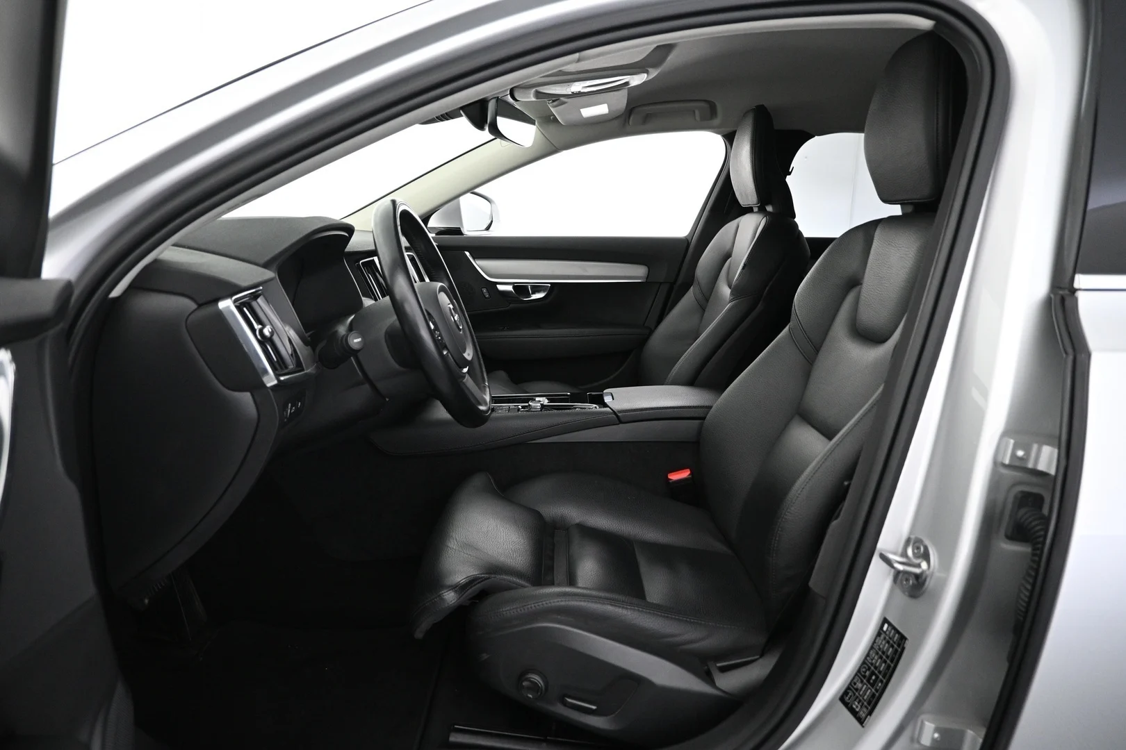 Car Image - 4naBzH1MrCn2zERTGVyjVO