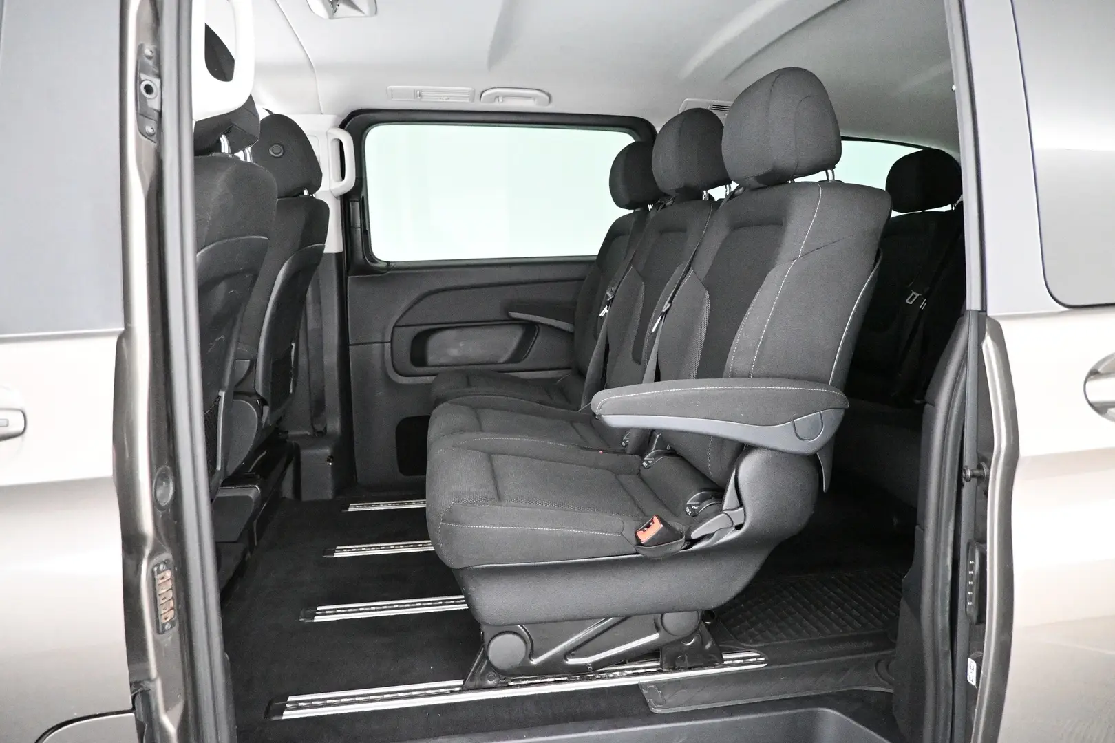 Car Image - 7ajoYLlsLtB4FRJjb9Vmpa