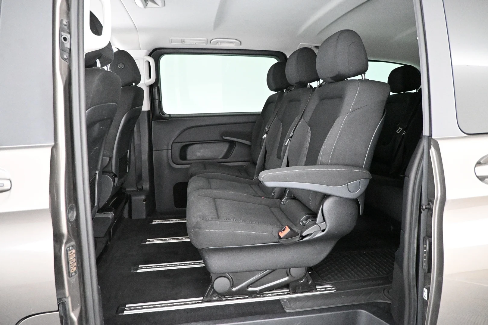 Car Image - 7ajoYLlsLtB4FRJjb9Vmpa