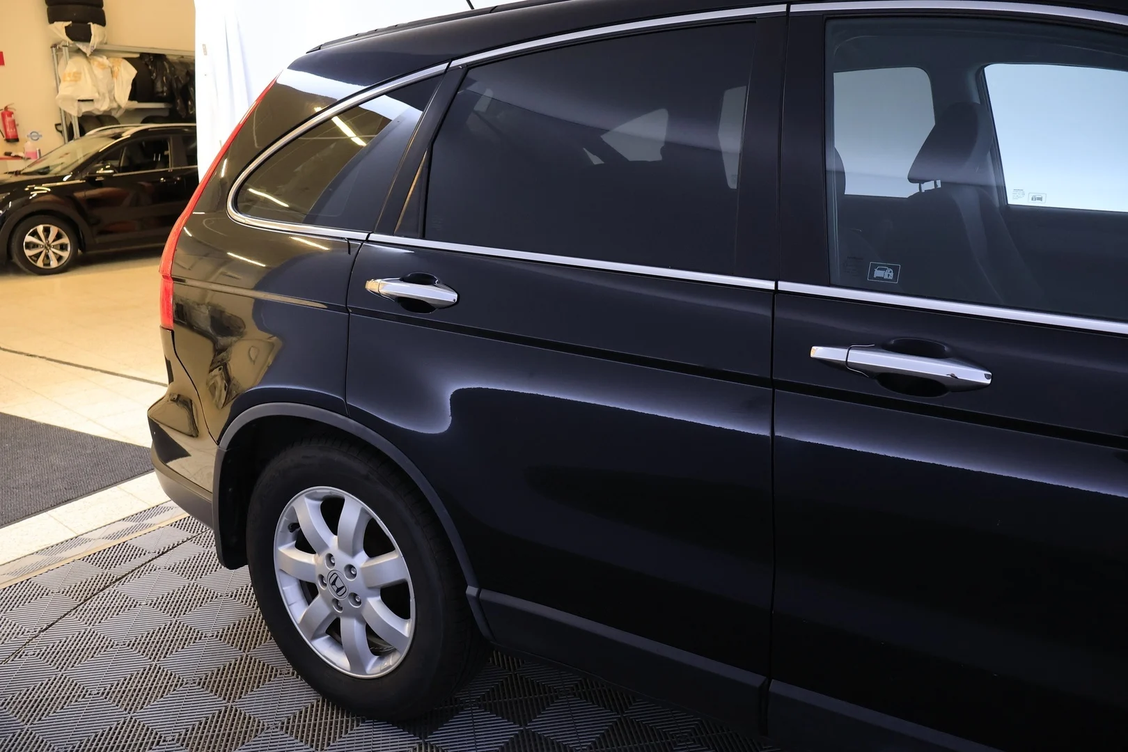 Car Image - 3Sre4Ytx6CRwjb4zF9yGuw