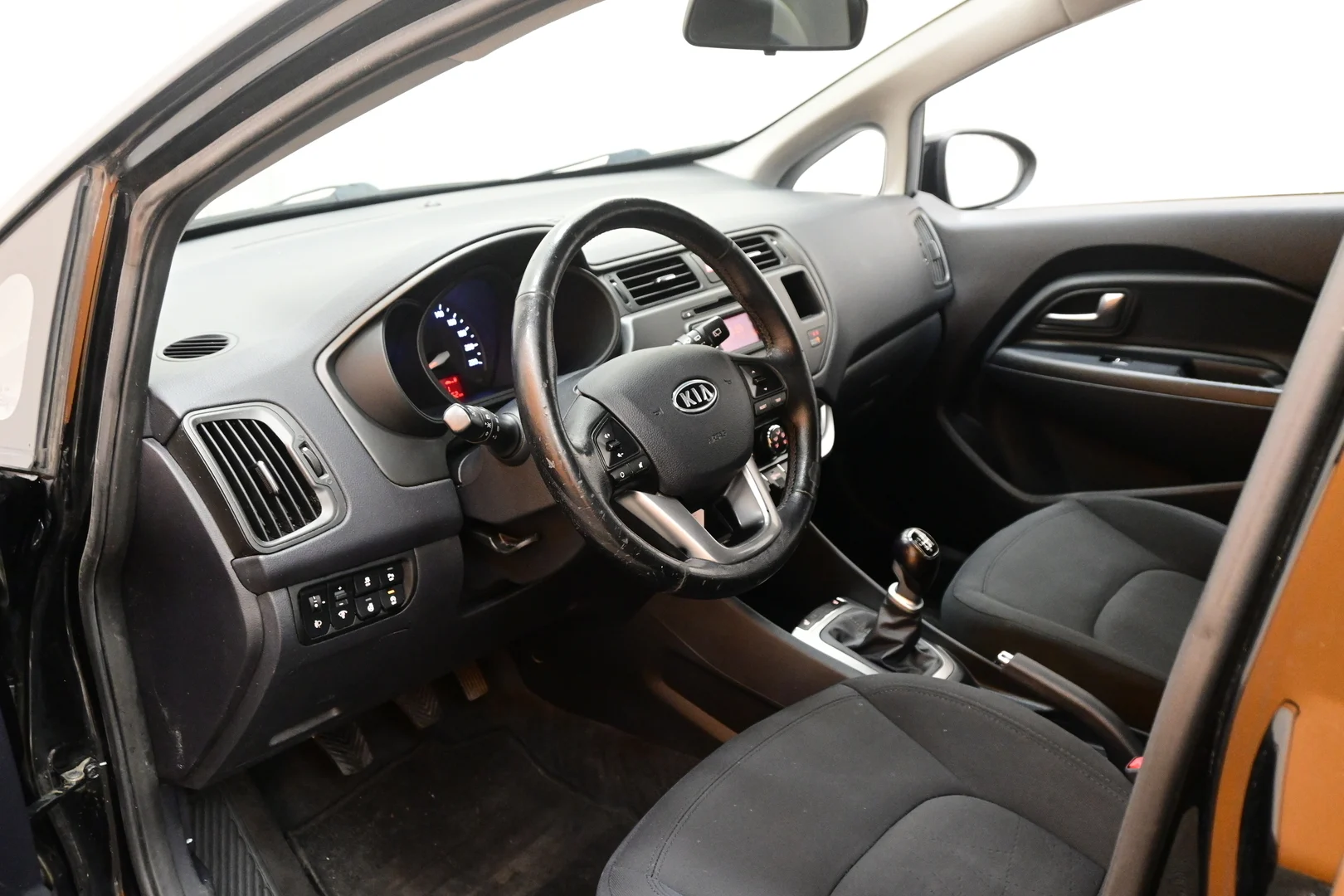 Car Image - DfmNMON5IpRaElqJOBq7r