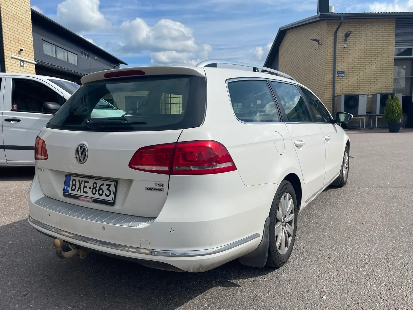 Car Image - 1osZS8xqehOxiuNU1Wryjr