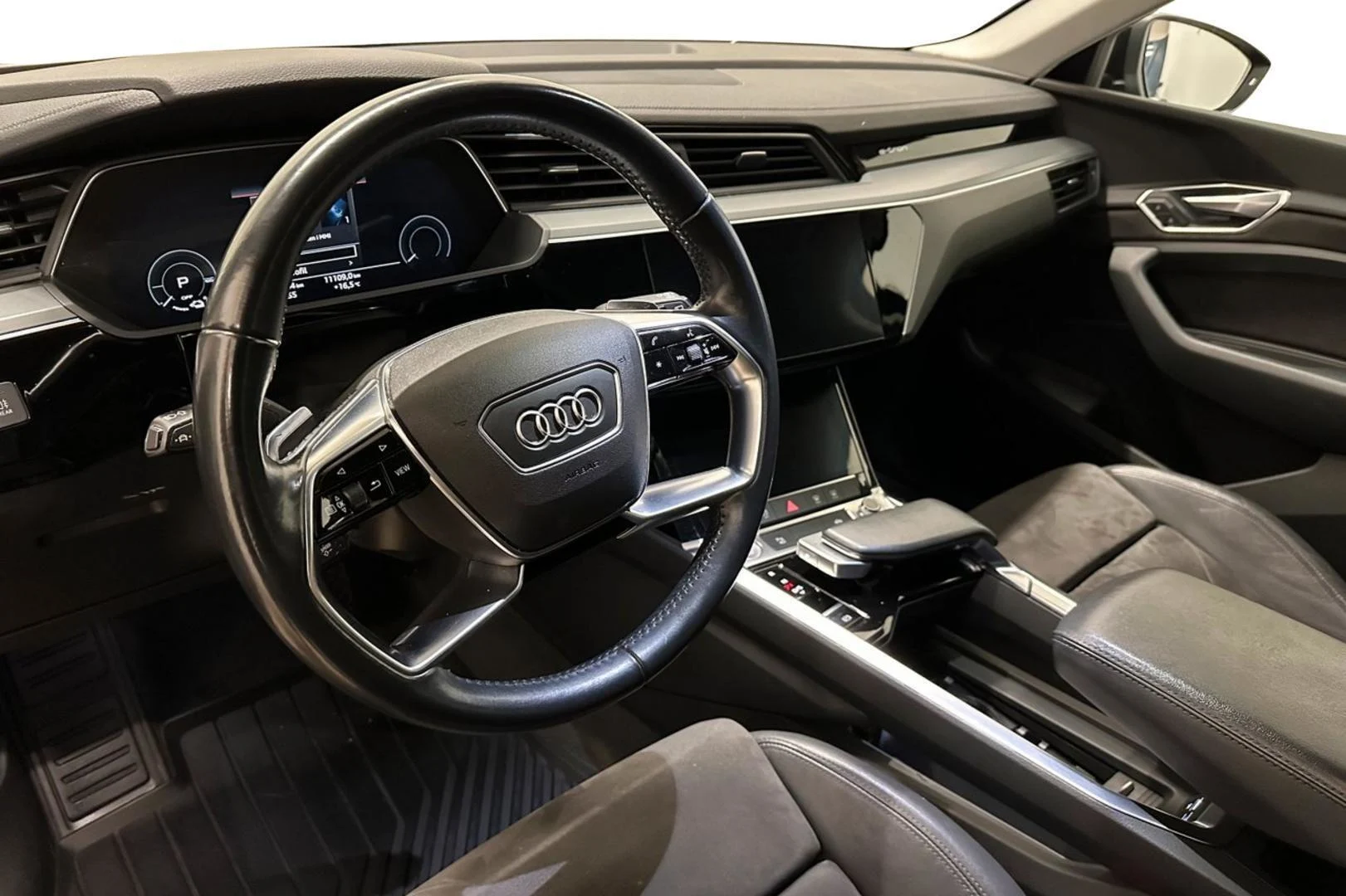 Car Image - 5sri9LxhGgnvPQ8nOgDtB8