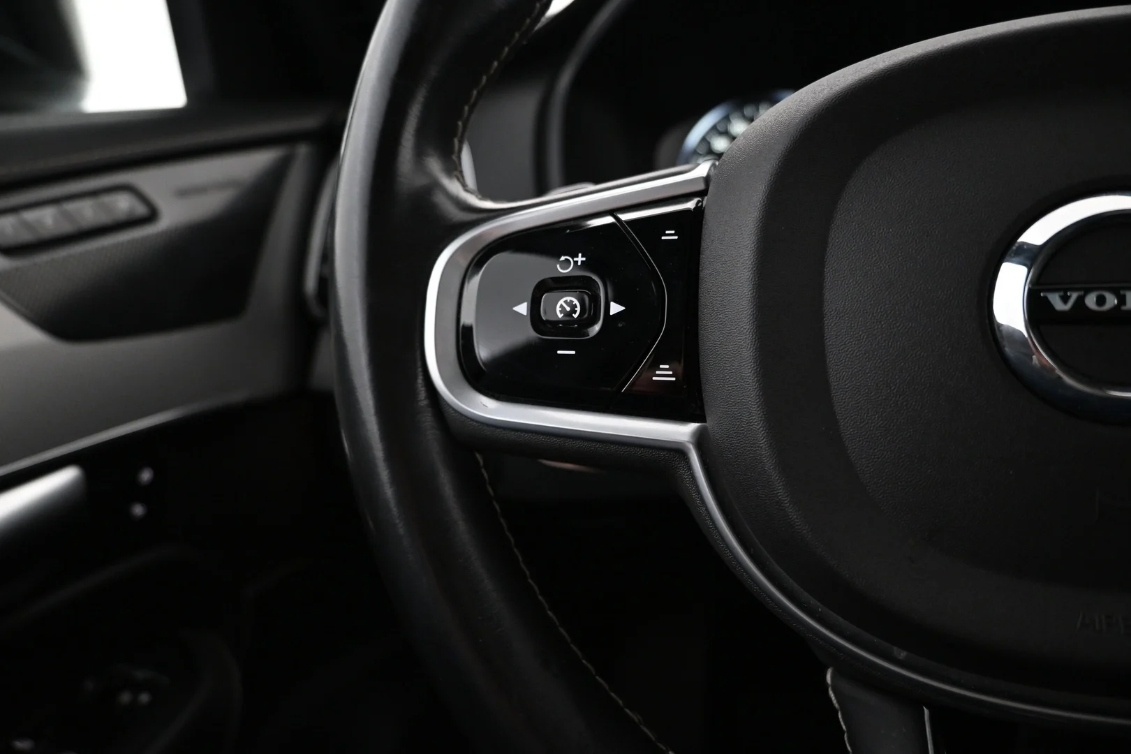Car Image - 232HPoP5O2SvwBqX6ndSR8