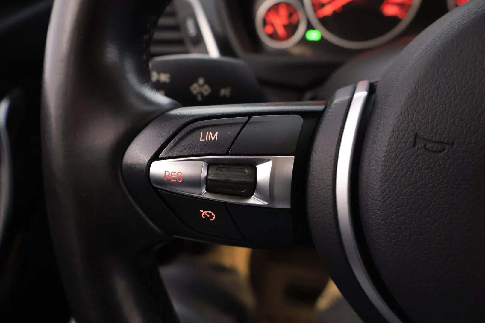 Car Image - 25Gv02QOLDDzm9FhekDGTM