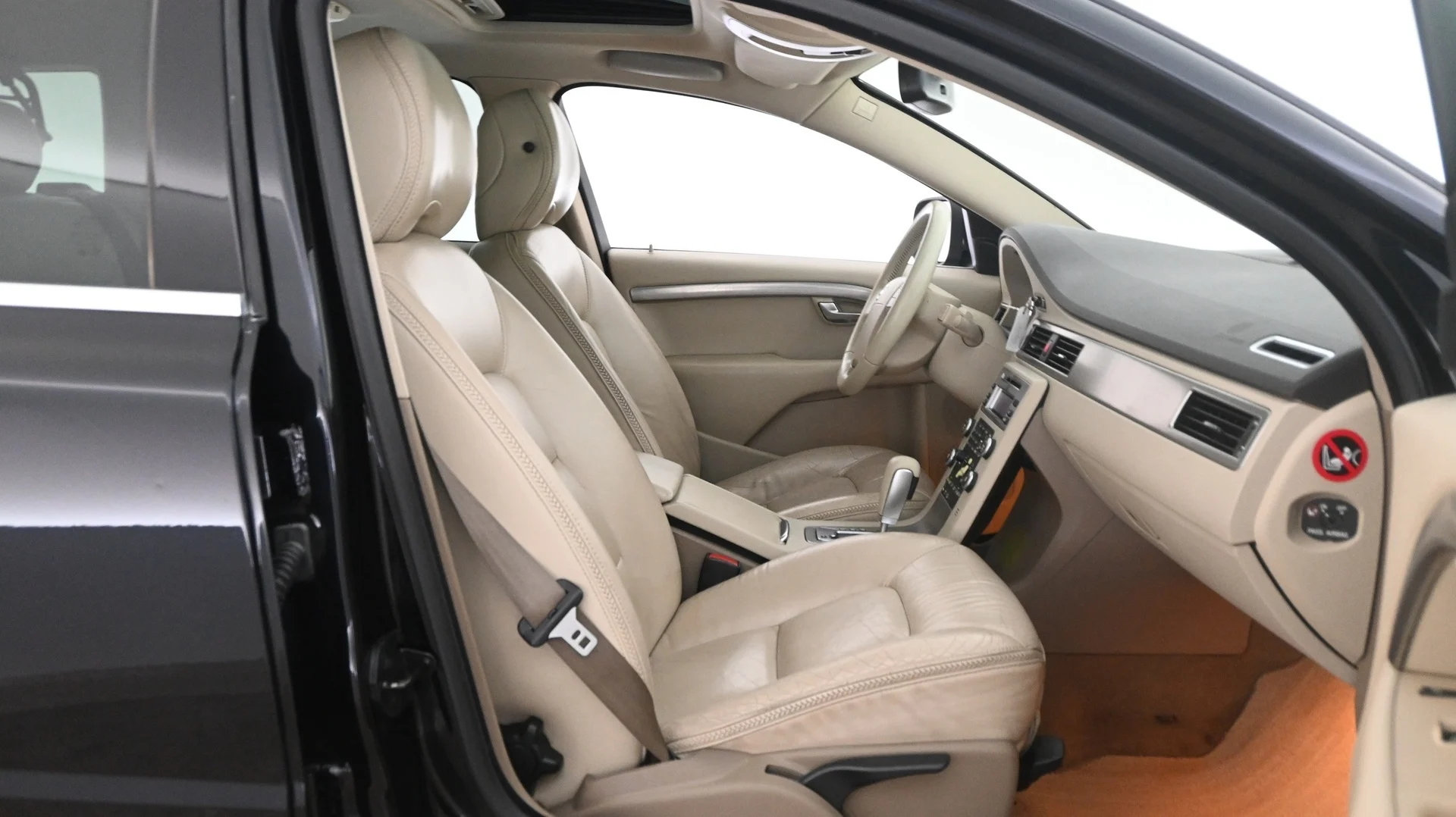 Car Image - 6YtKhCHqI5rcnhtMREfW6X