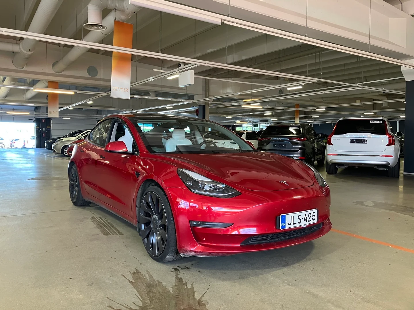 Car Image - 6cwVgGgOOqNRRoVXM5HQ6J
