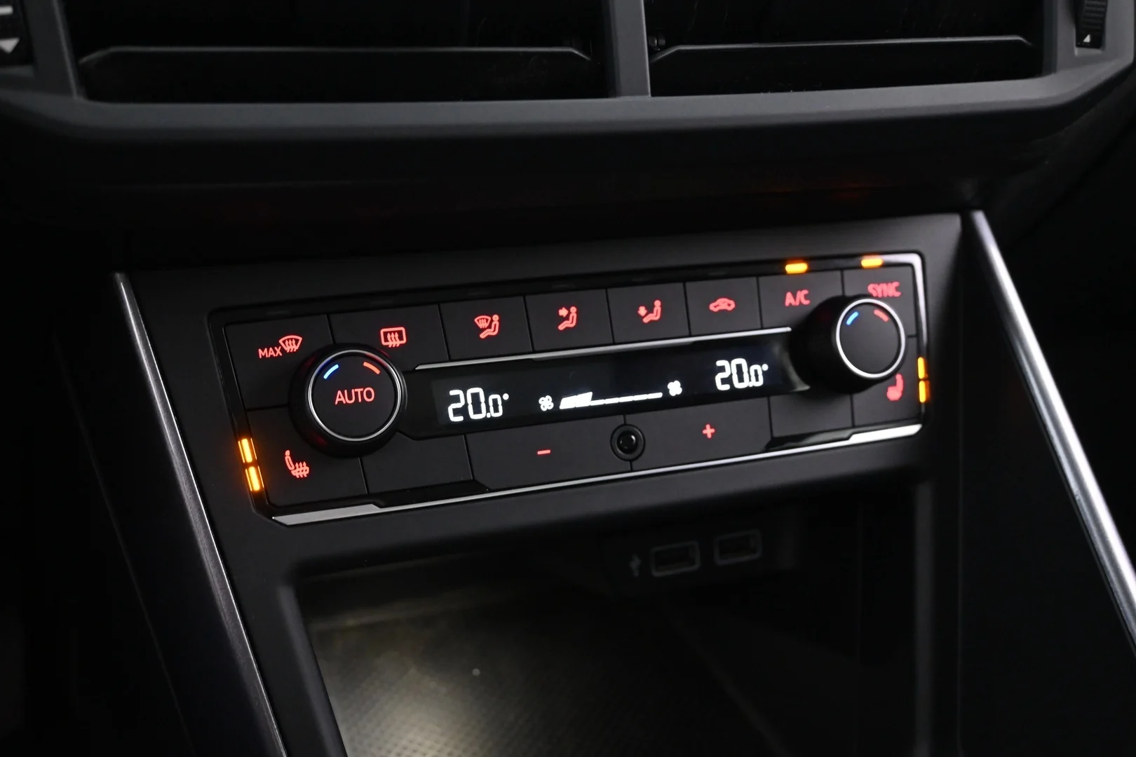 Car Image - 5pBjVYLV2tlfzctIghfuFT