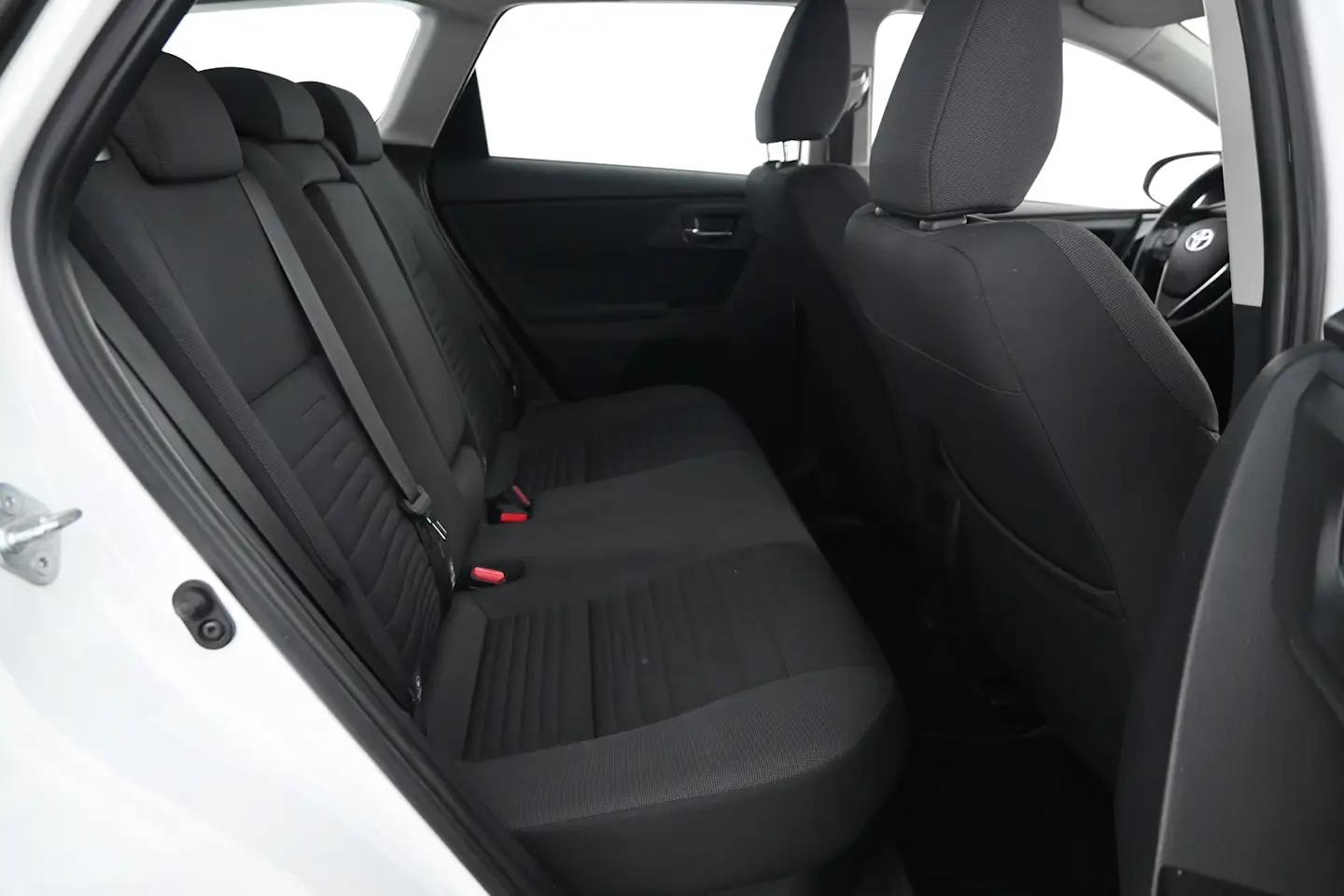 Car Image - 1YJoG7vlChOuRUp4UGqs9