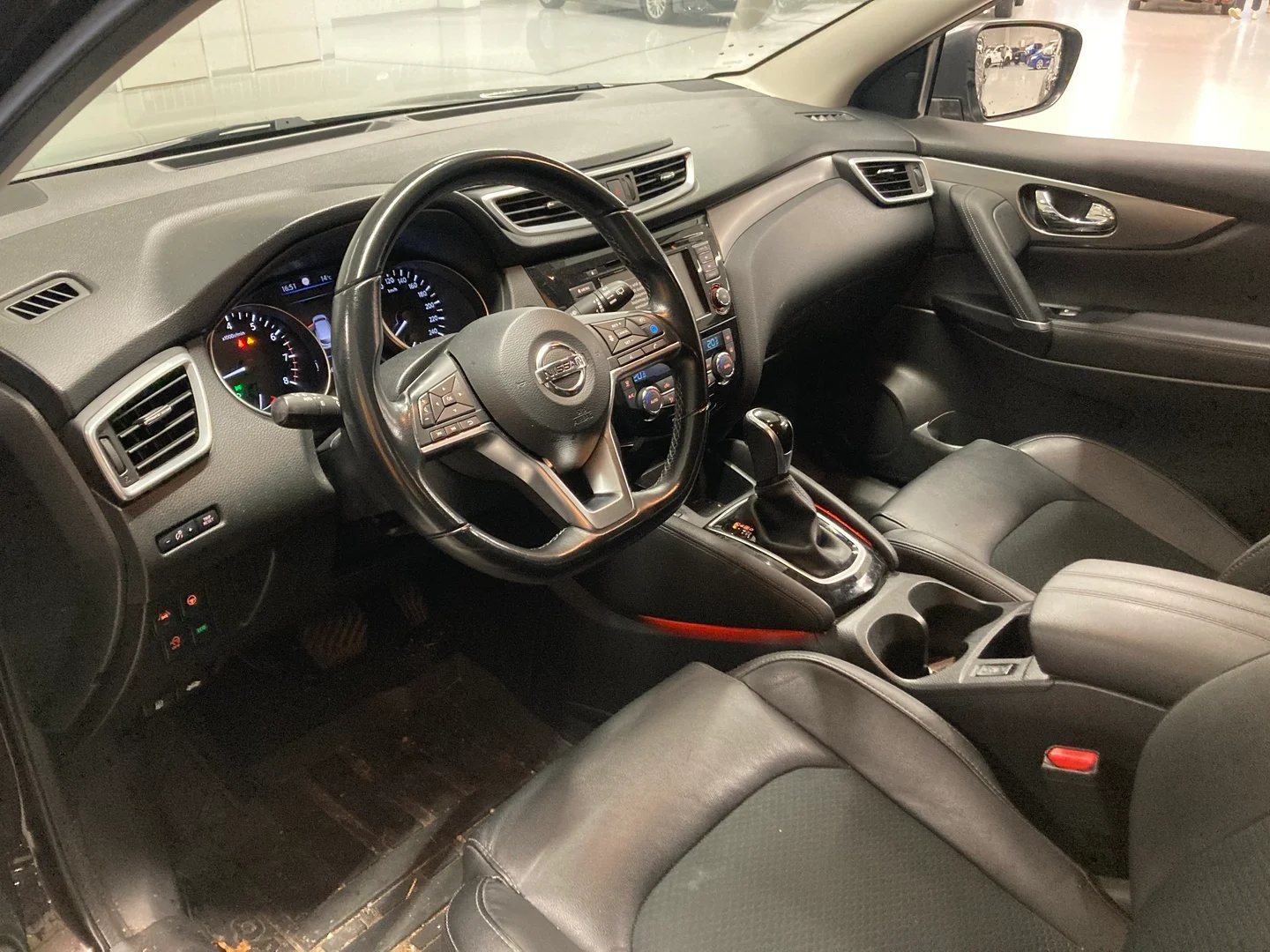 Car Image - 1oDeIsTfQ796qz7EFeWInQ