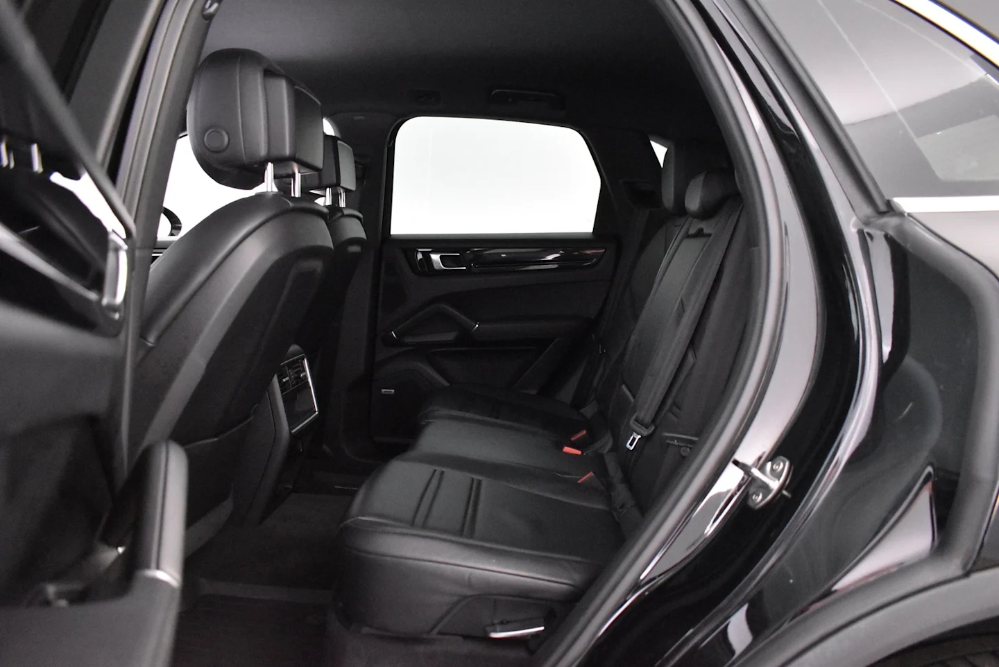 Car Image - OFViQaBzb7KNjGehXVQHg