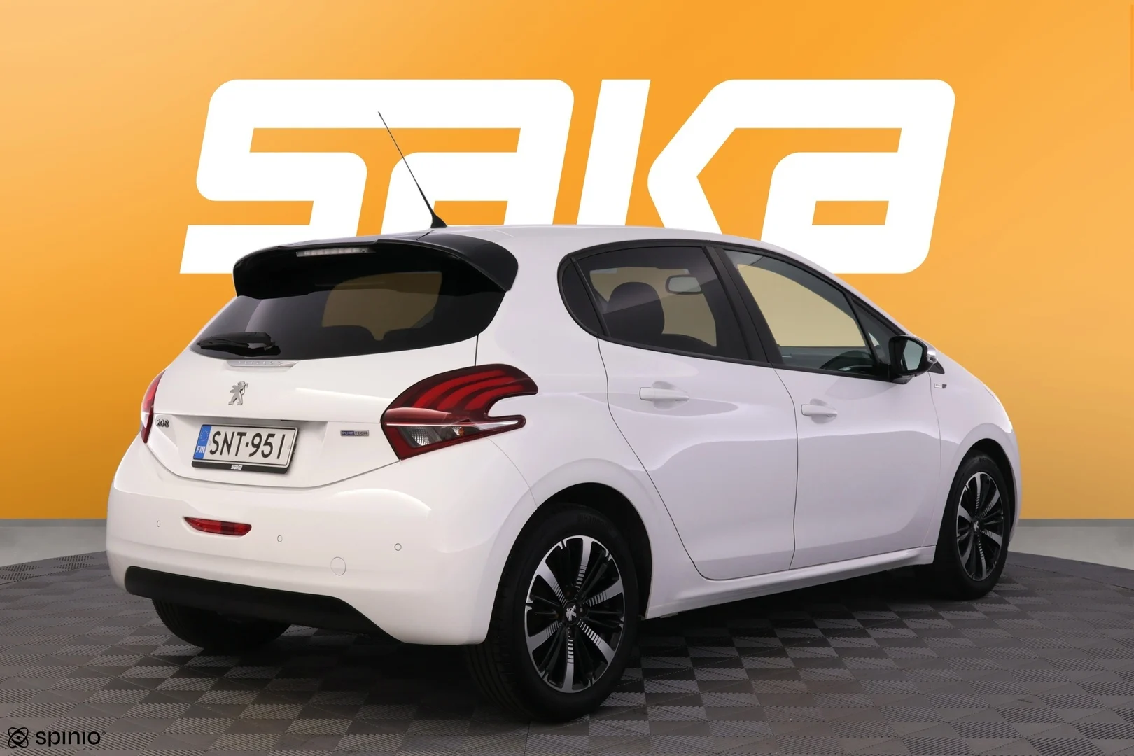 Car Image - 7vLum4Ulyk8dpRwh7dsXkc