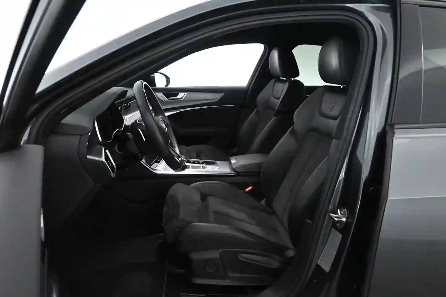 Car Image - 38RPOjEloqJ2WpbzLe2fxR