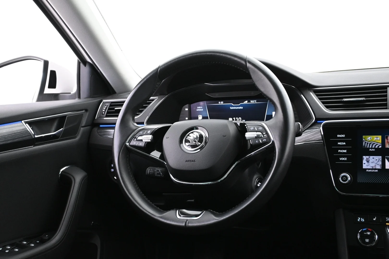 Car Image - 1mRM6aVx5eEYs2MTcgbr3T