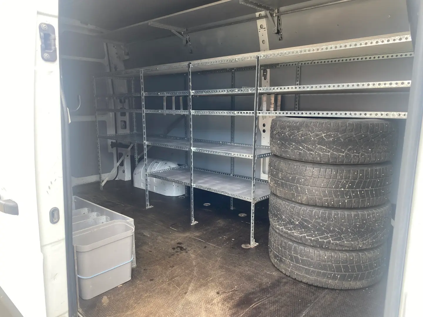 Car Image - p02lZyNA60AD4mx81VAwr