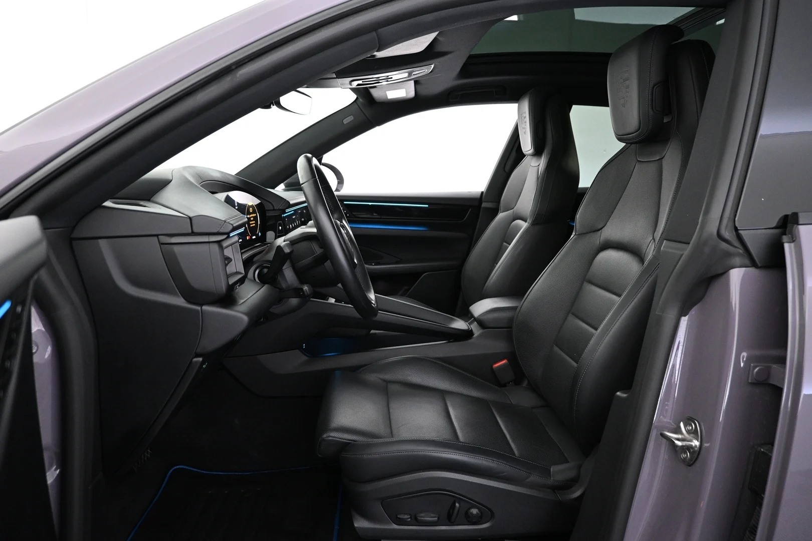 Car Image - u4wp1yNanBxDCB7ZObq0Q