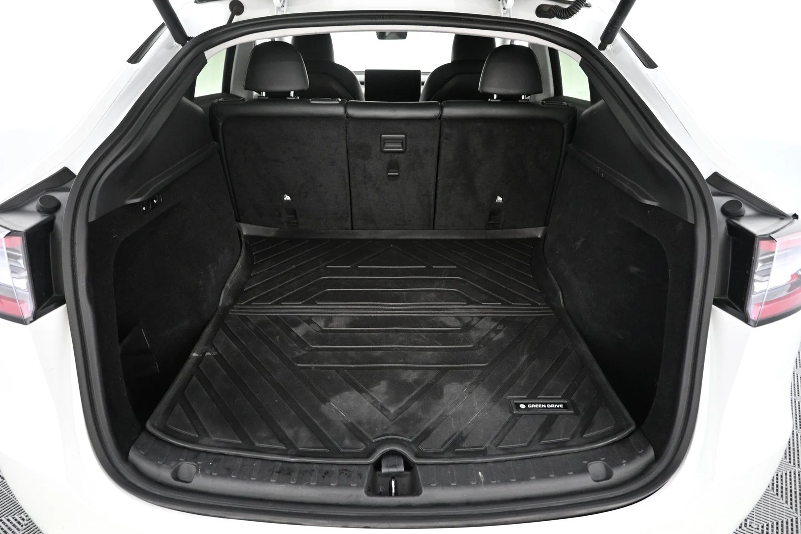 Car Image - 74xqPfubU3zlbIKWsb6iZy