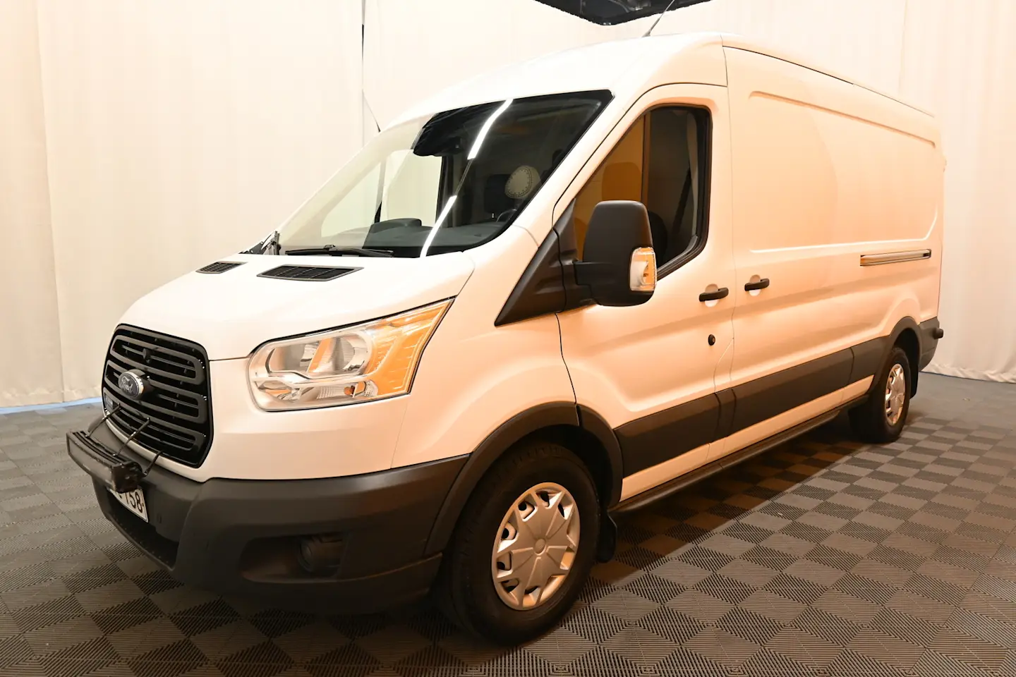 Car Image - 75iWdXy6iGctApQmotxu58