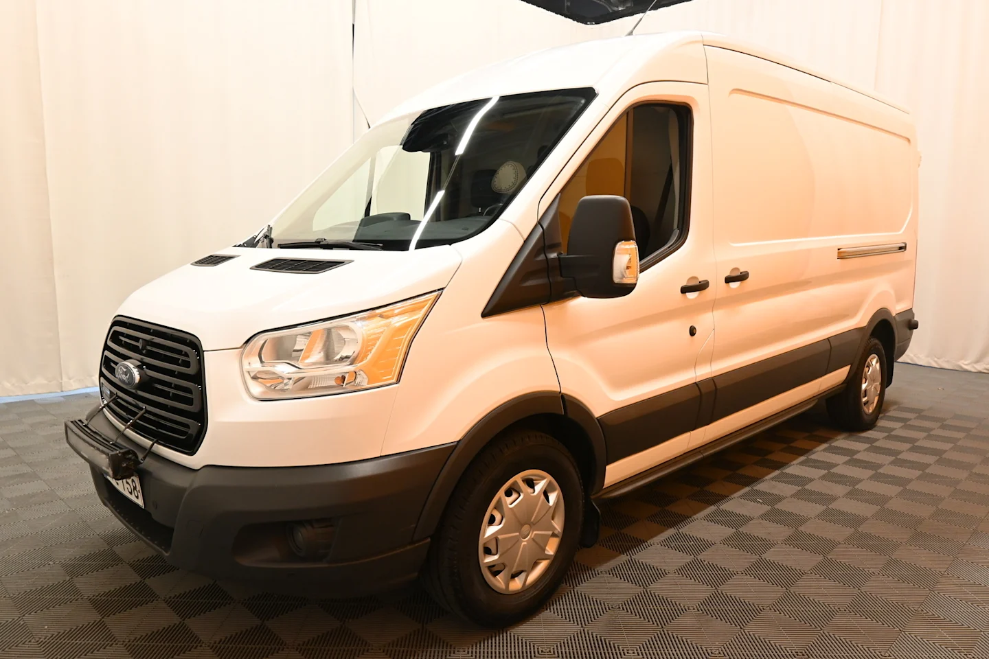 Car Image - 75iWdXy6iGctApQmotxu58