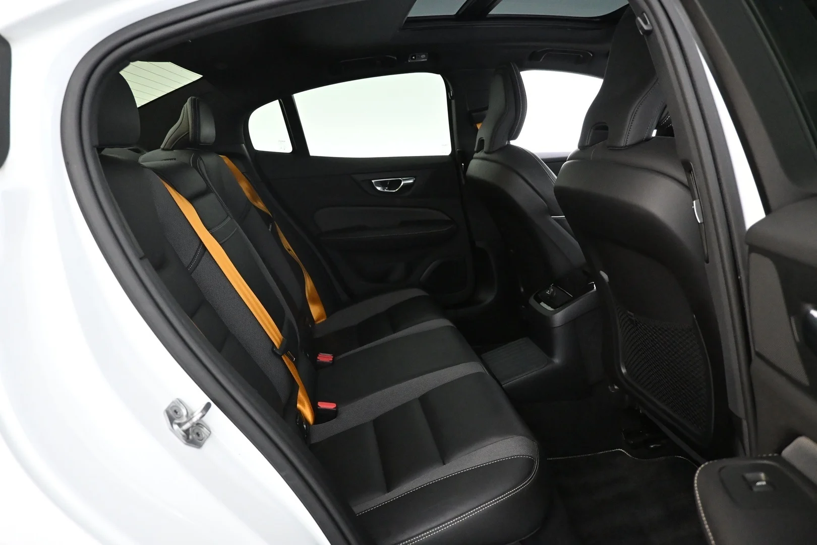 Car Image - 32GvS3yekf1Gi3i9d3I1wF