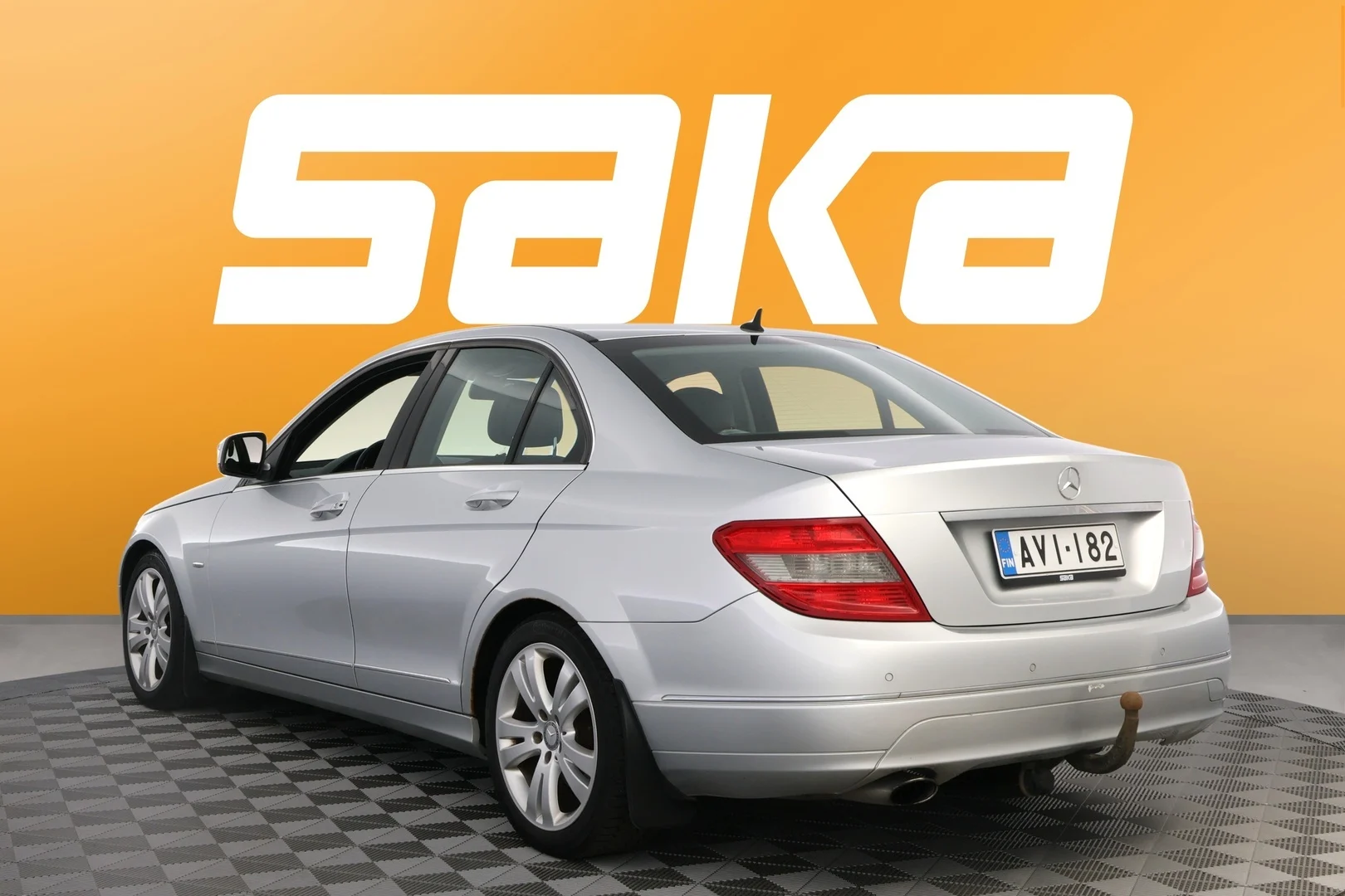 Car Image - 4xt4G8D4XuUn4updLh7IFI