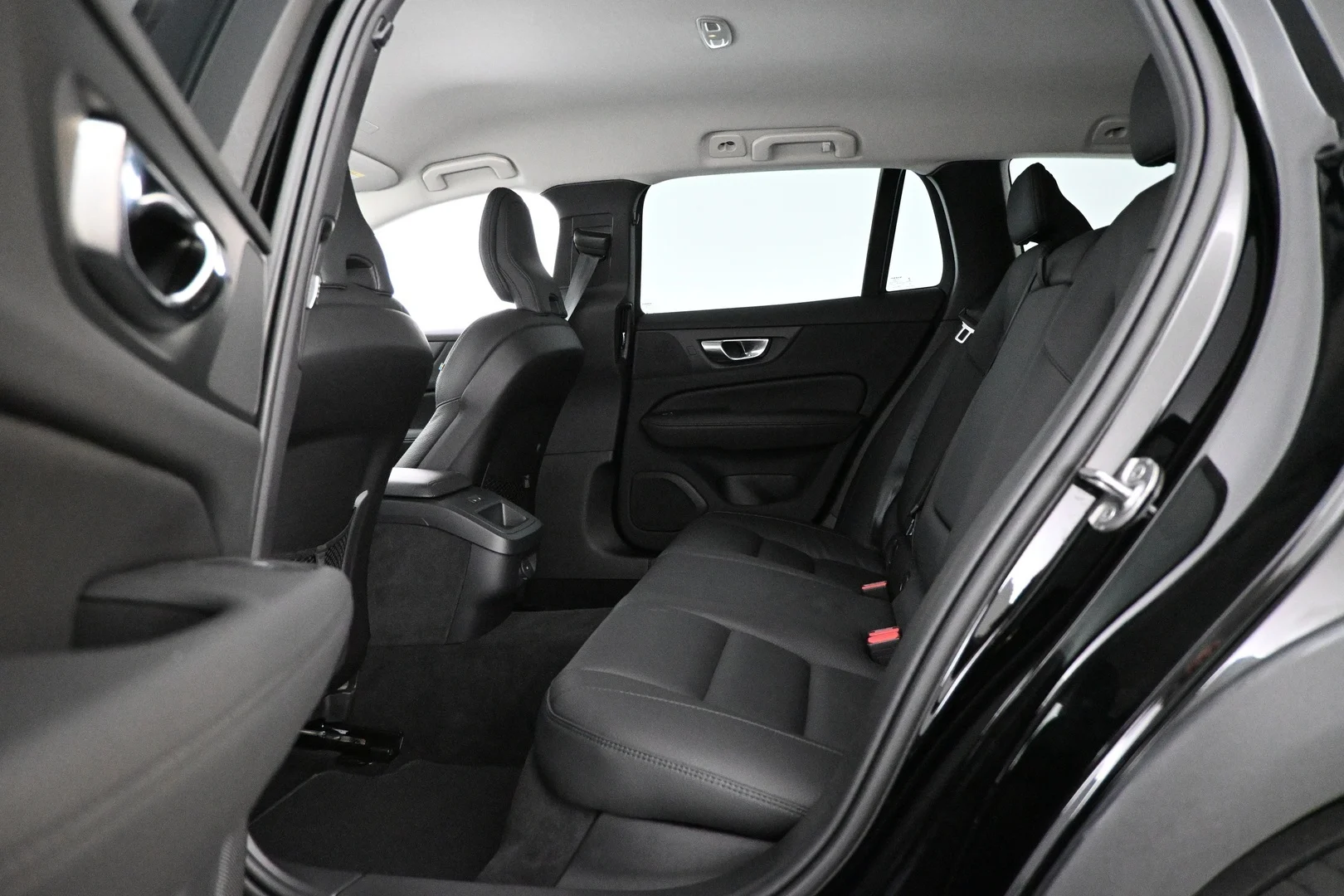 Car Image - 2KHXKG86YLICVrWQTo1RHF