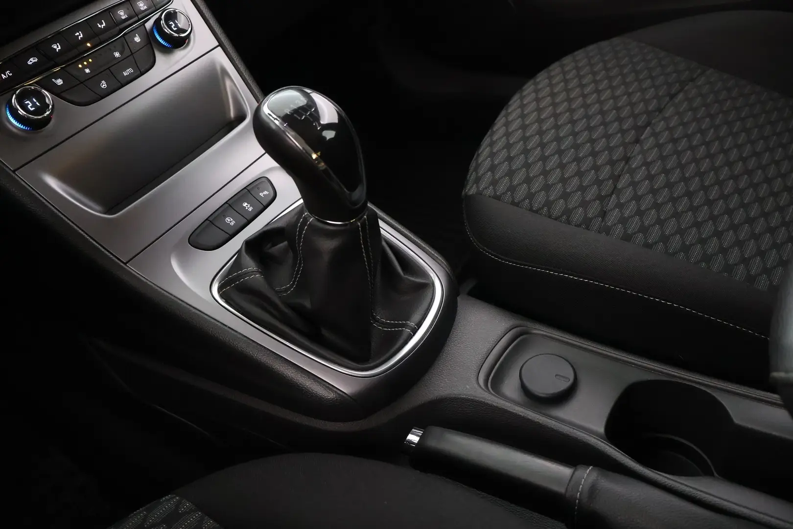 Car Image - 44WDqJX0Acq4Fl4XoEUSVr