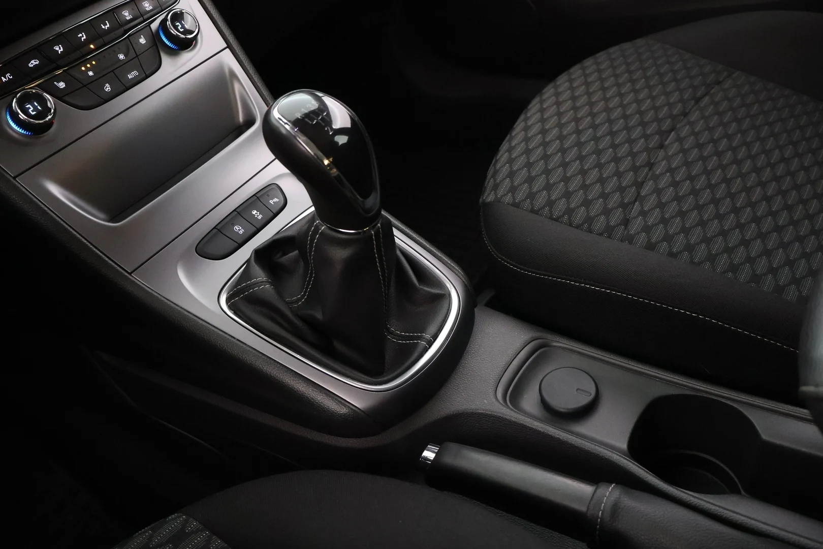 Car Image - 44WDqJX0Acq4Fl4XoEUSVr