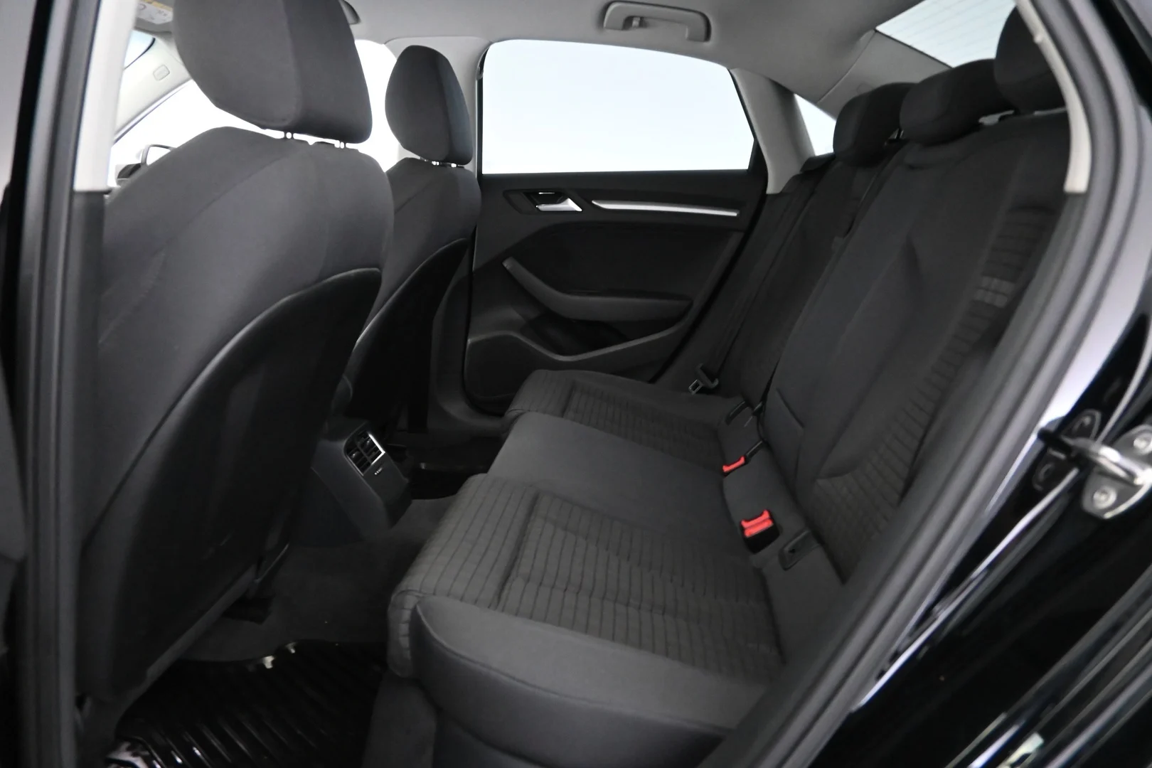 Car Image - 7hyIEUbNfscQHaXLREnNXZ