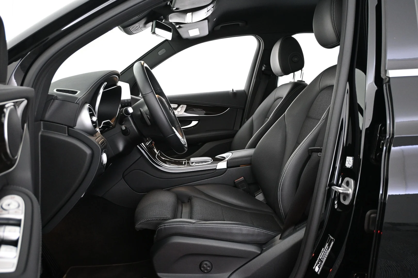 Car Image - 6H2r5xwdSU8rhUpXaard6D